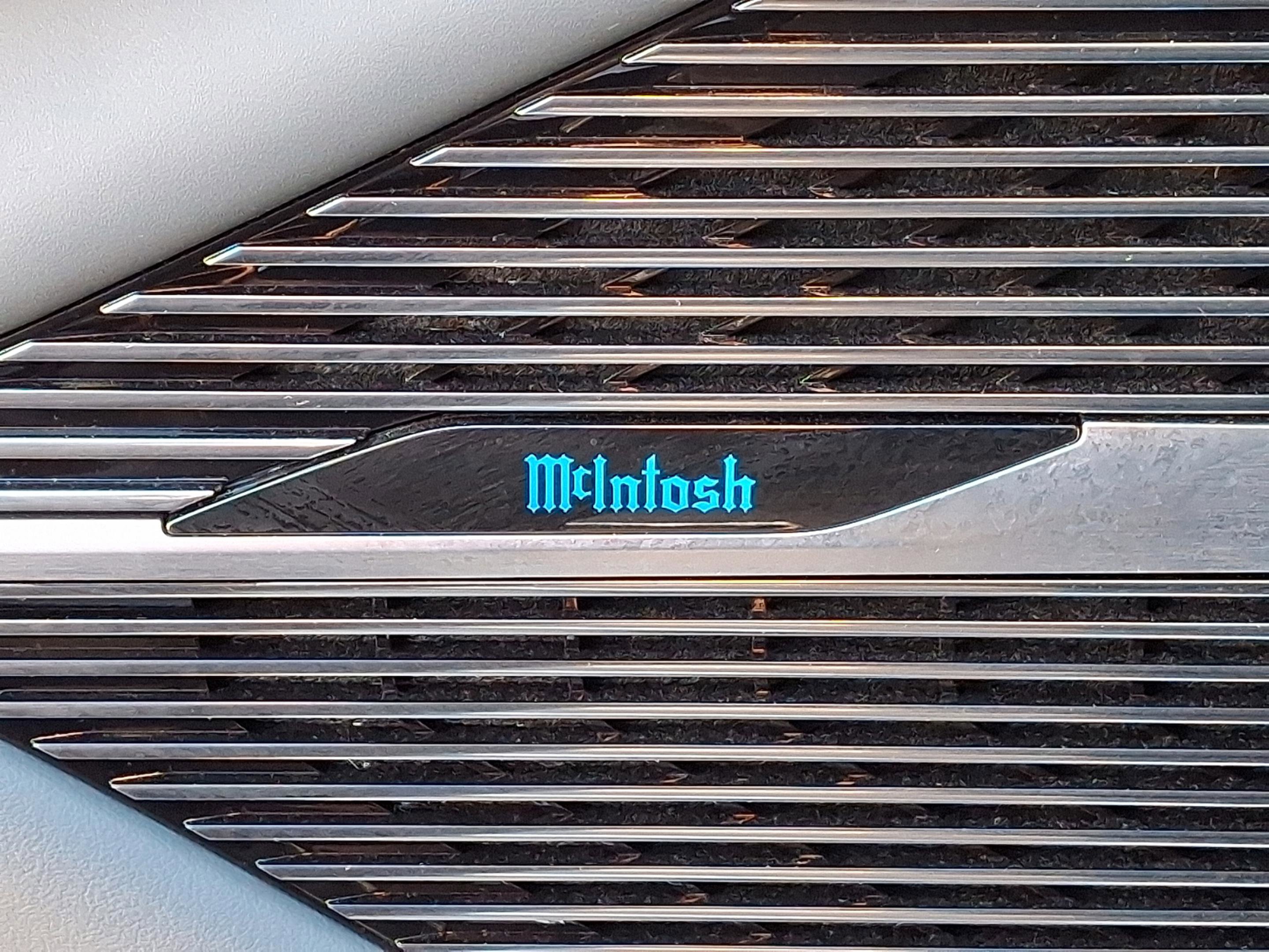 Certified 2024 Jeep Grand Wagoneer Series III w/ Rear Seat Video Group 1 image 16