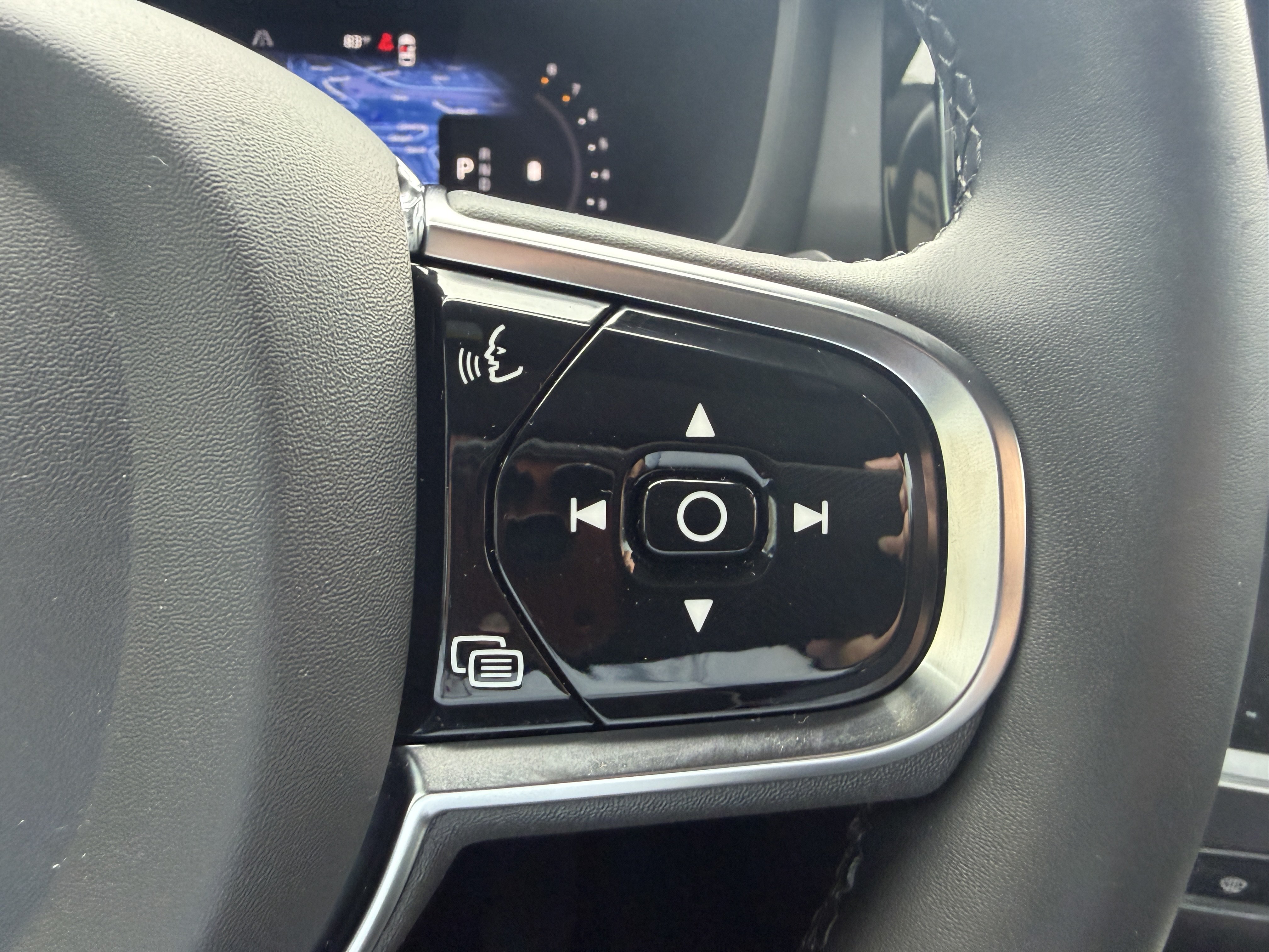 Certified 2024 Volvo S60 B5 Plus w/ Protection Package Premier FWD image 27