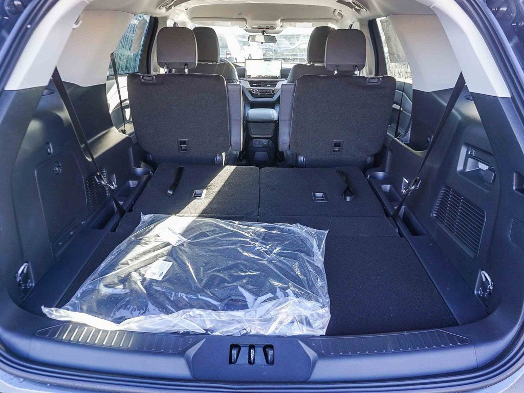 New 2026 Ford Explorer Active RWD image 24