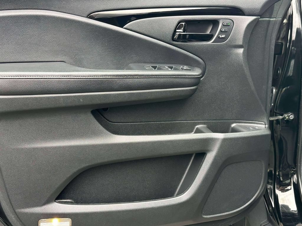 Used 2022 Honda Passport Elite image 17
