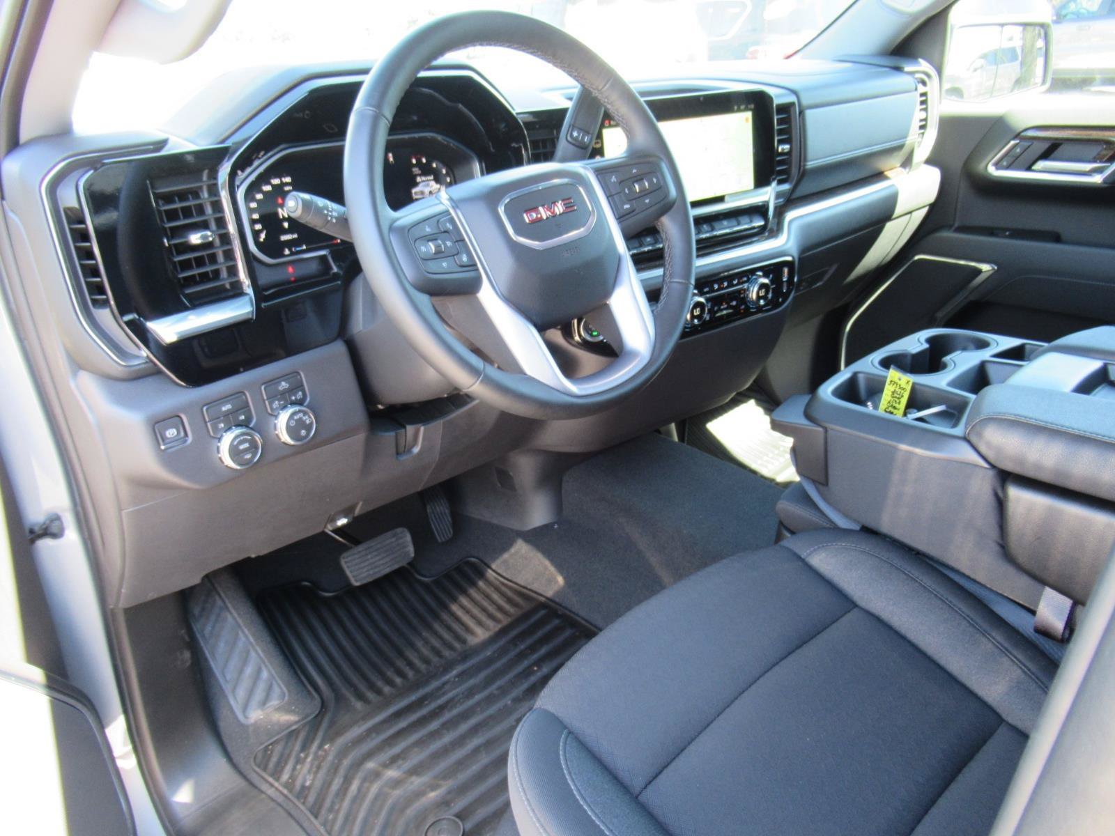 Used 2026 GMC Sierra 1500 SLE w/ Preferred Package AWD/4WD image 15
