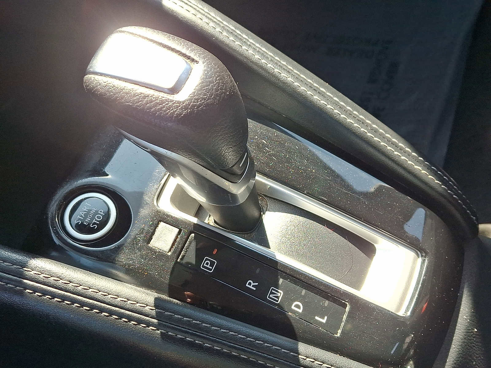 Used 2020 Nissan Kicks SV image 11