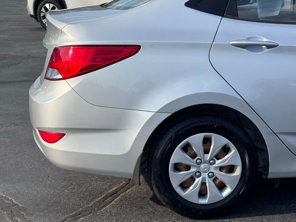 Used 2015 Hyundai Accent GLS image 34