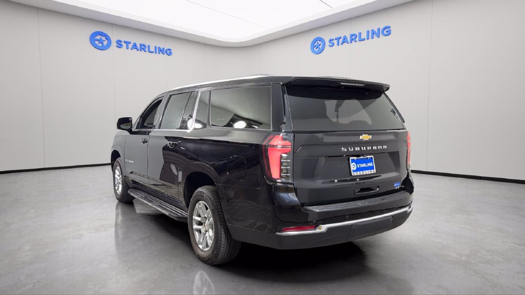 Used 2026 Chevrolet Suburban LT w/ Comfort Package AWD/4WD image 7