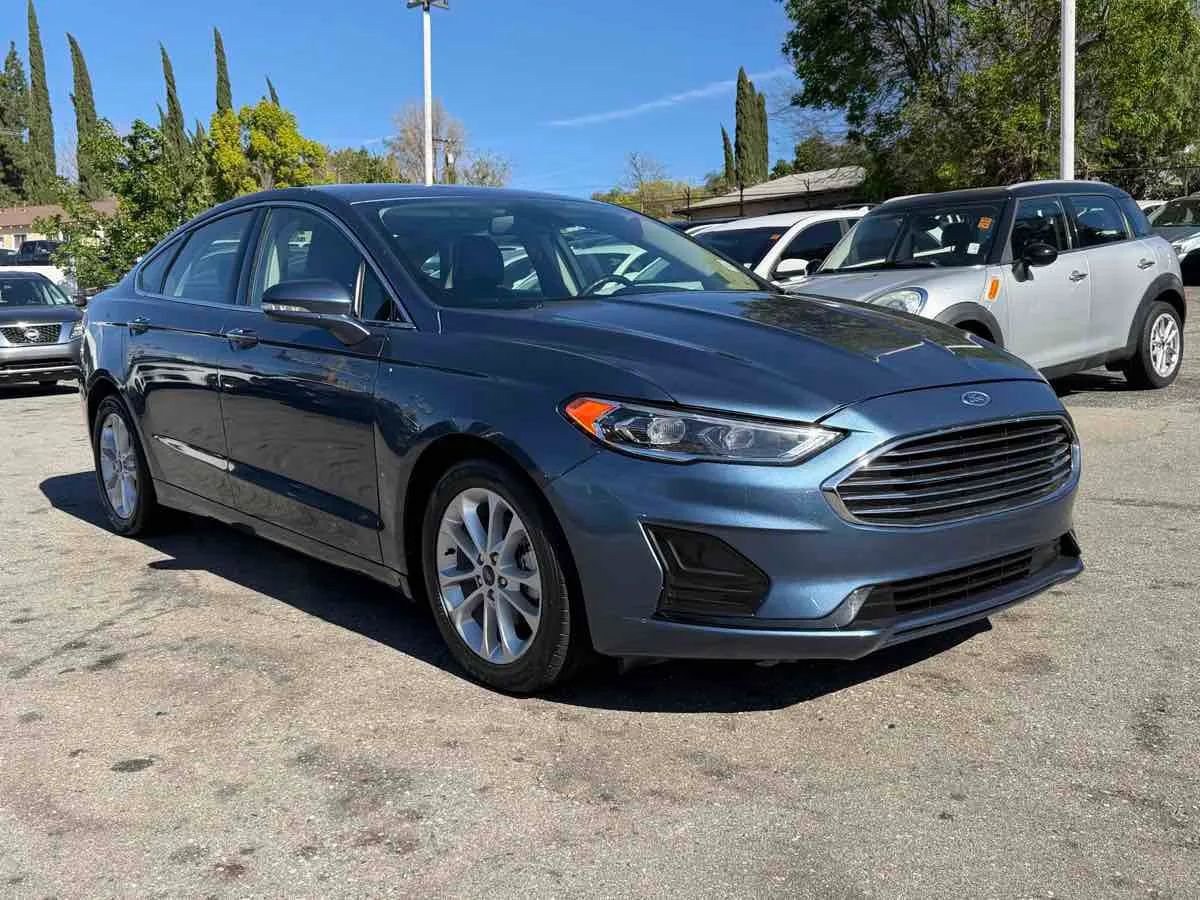 Used 2019 Ford Fusion SEL FWD image 1