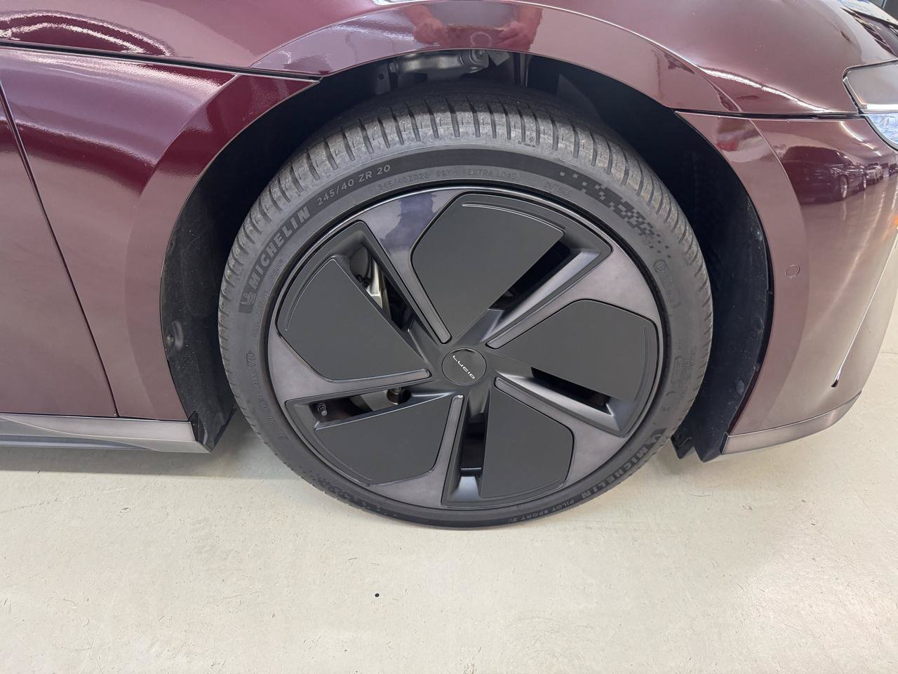 Used 2025 Lucid Air Touring AWD/4WD image 28