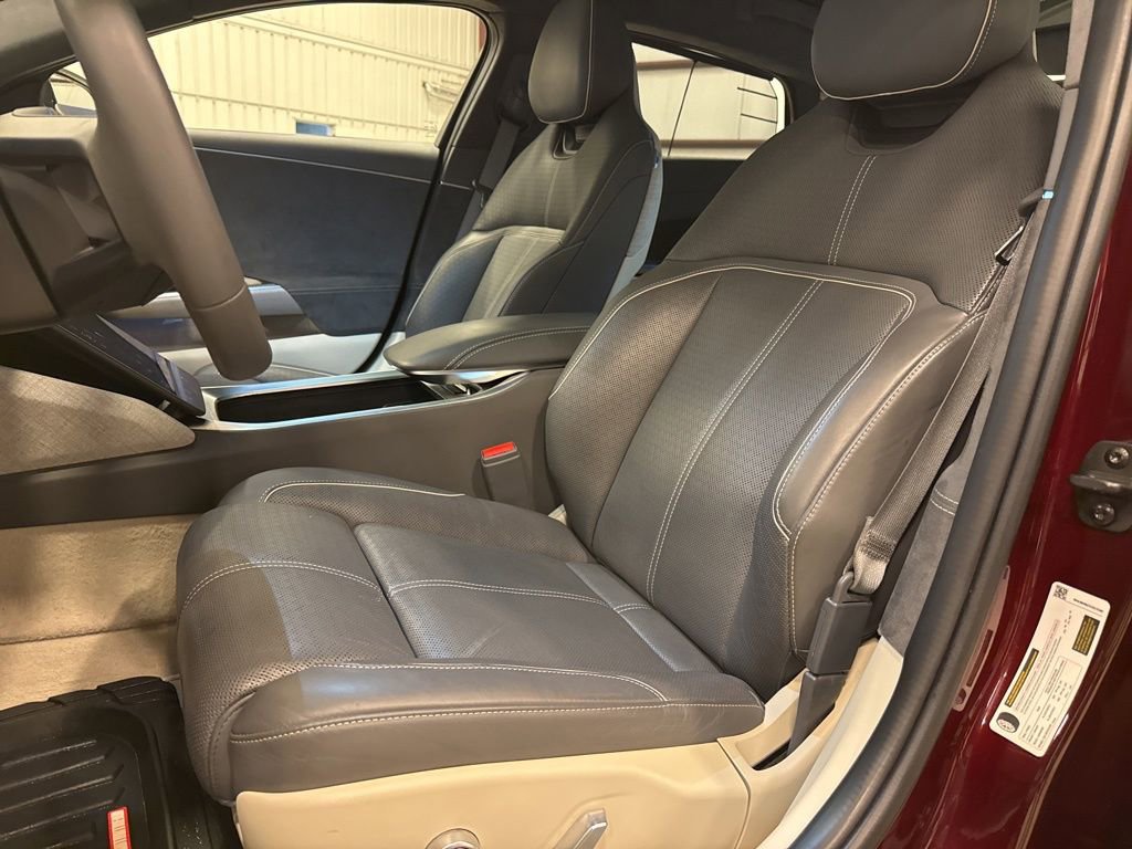 Used 2022 Lucid Air Dream Edition image 29