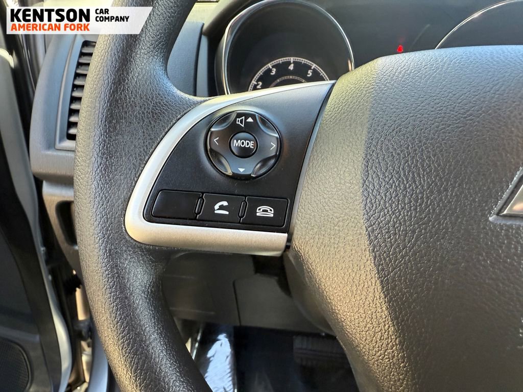 Used 2025 Mitsubishi Outlander Sport ES image 17