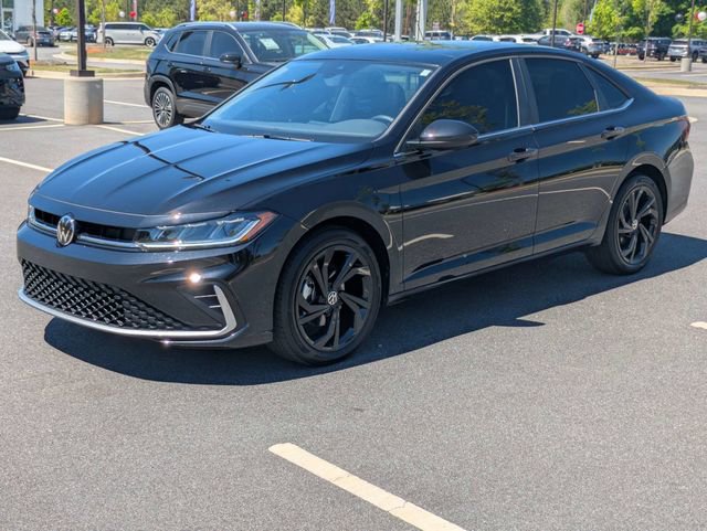Used 2025 Volkswagen Jetta SE image 8