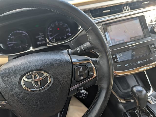 Used 2014 Toyota Avalon Limited w/ Technology Package FWD image 18