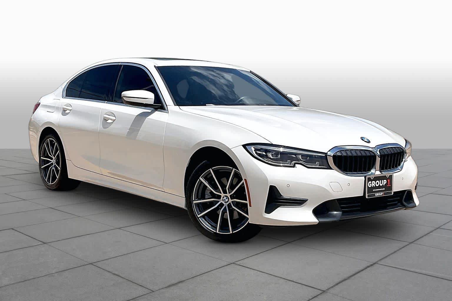 Used 2019 BMW 330i Sedan w/ Premium Package RWD image 3
