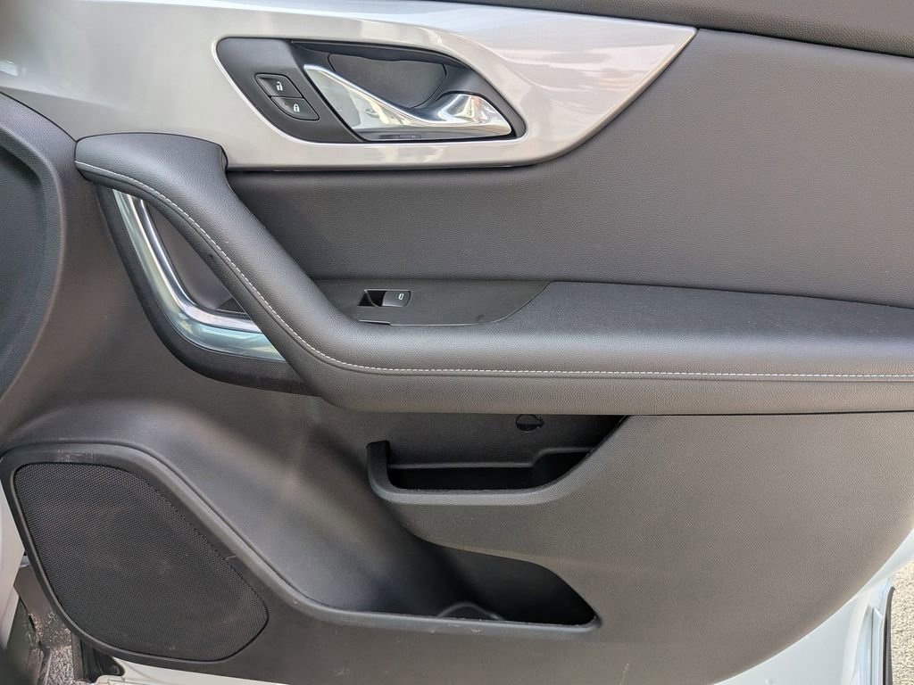 Used 2025 Chevrolet Blazer LT image 33