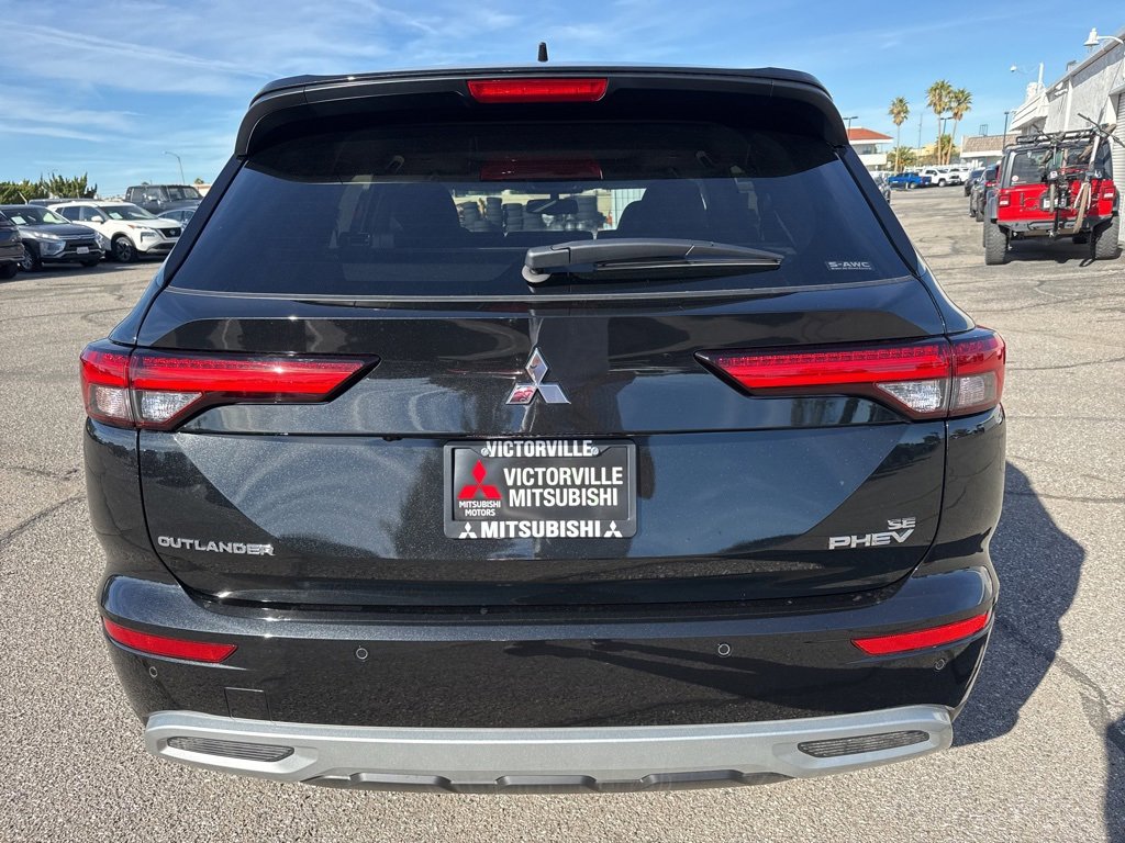 New 2025 Mitsubishi Outlander SE image 6
