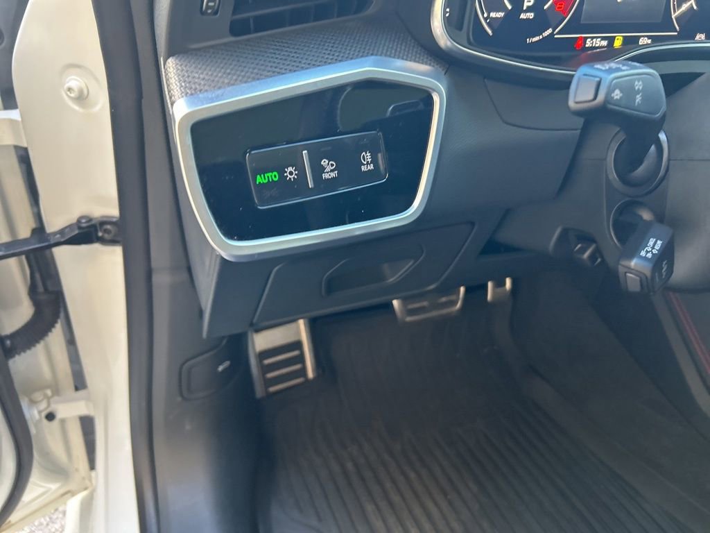 Used 2022 Audi RS 7 Sportback w/ Black Optic Package image 44