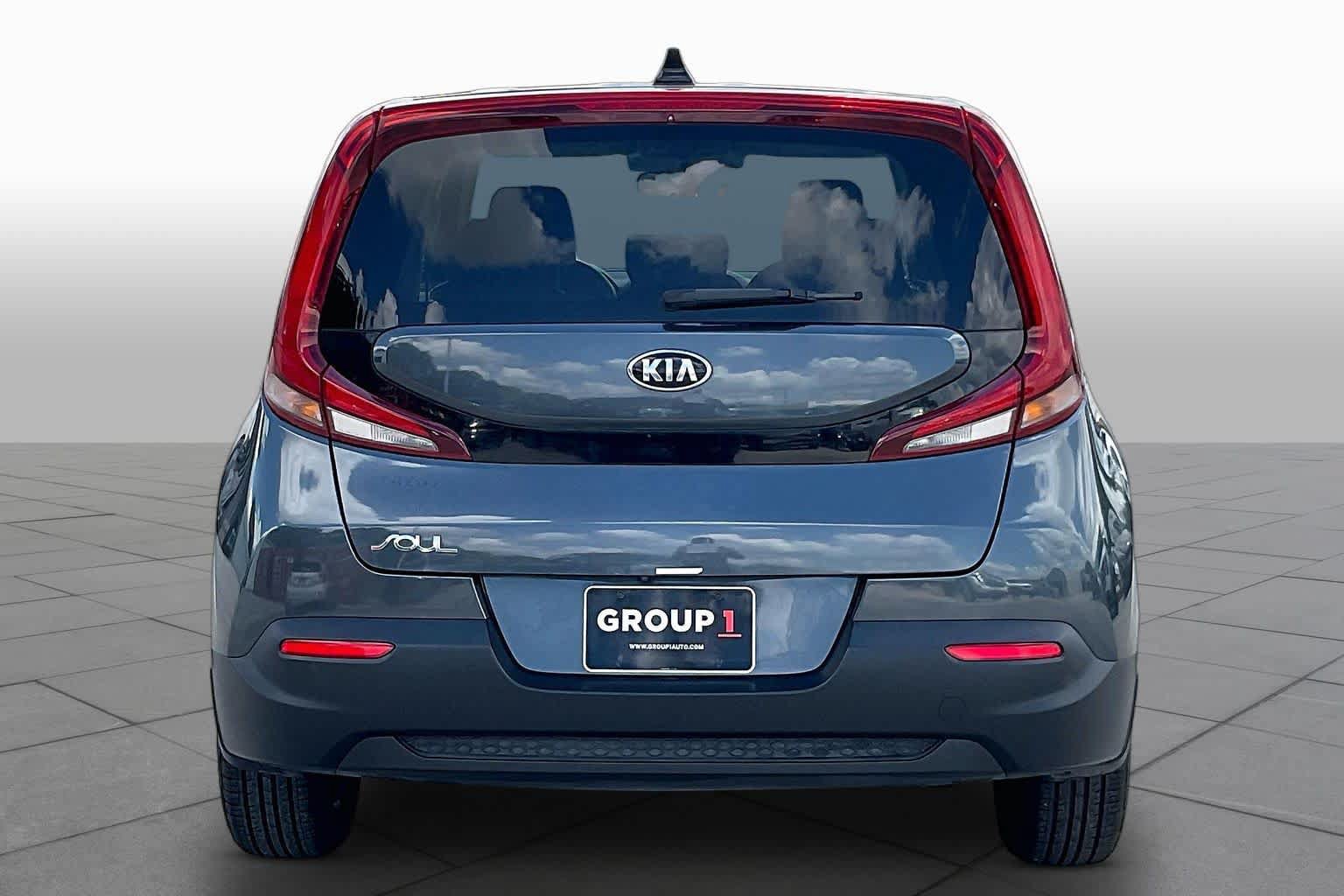Used 2020 Kia Soul LX FWD image 4