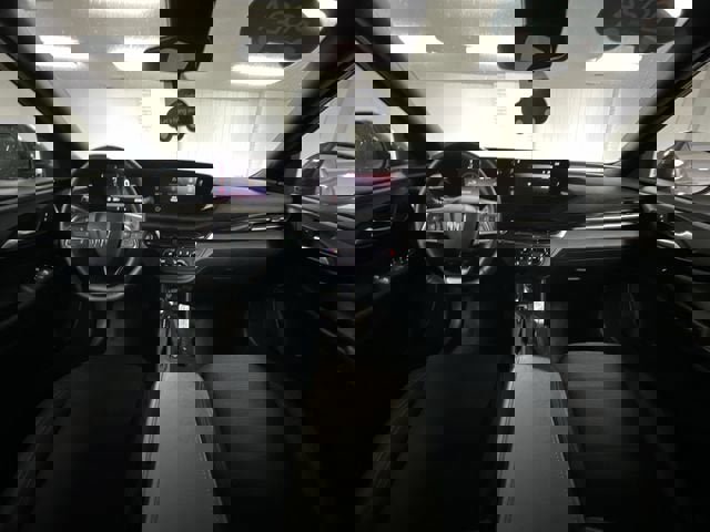 Certified 2024 Buick Envista Preferred w/ Convenience I Package image 19