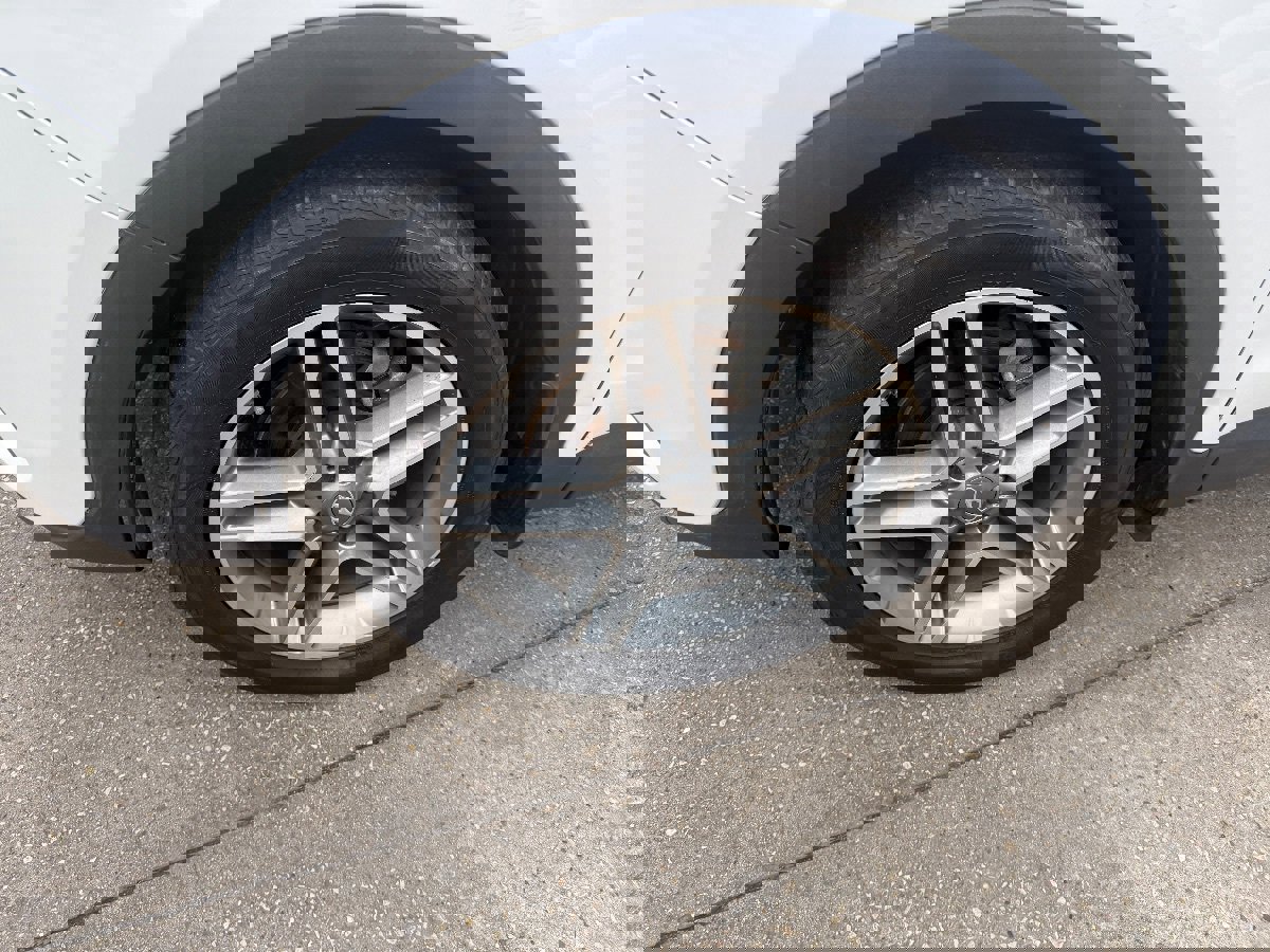 Used 2018 Hyundai Santa Fe SE w/ SE Ultimate Tech Package 03 image 9