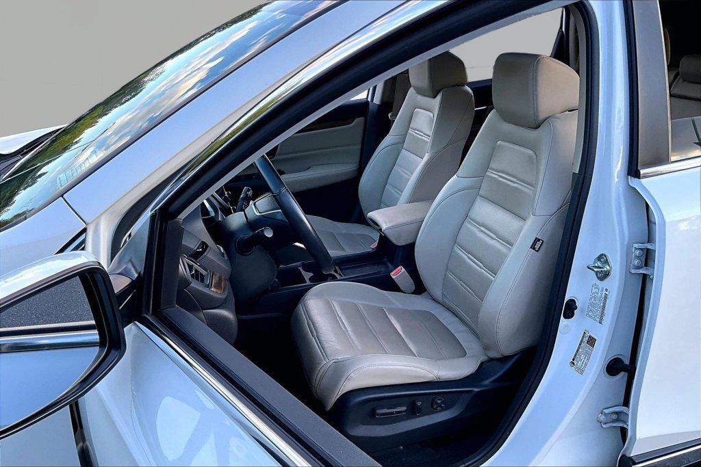 Used 2018 Honda CR-V Touring image 14