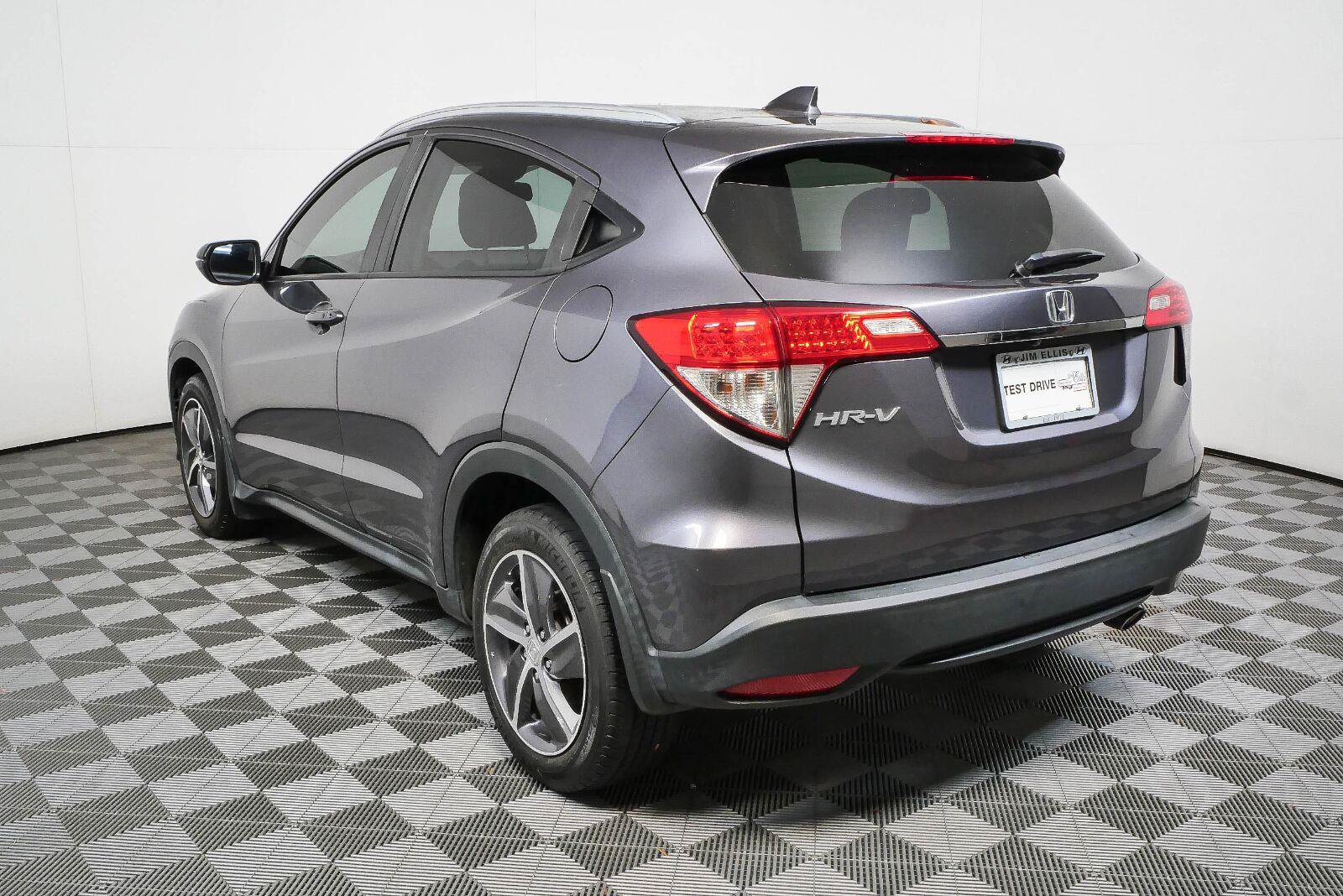 Used 2021 Honda HR-V EX-L image 4