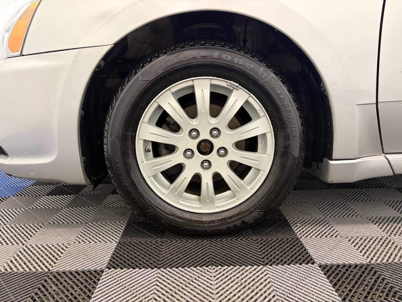 Used 2012 Mitsubishi Galant FE image 24