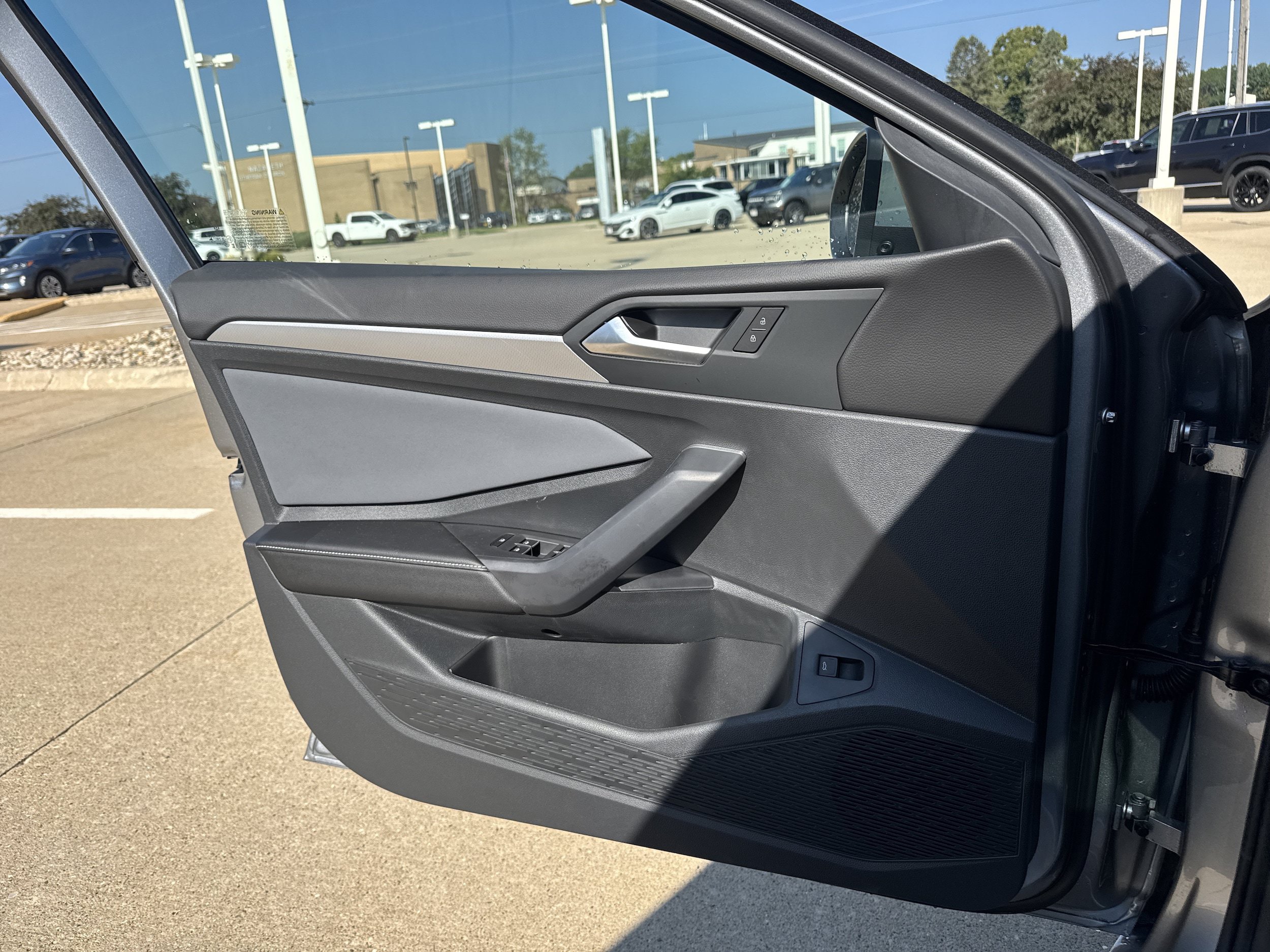 New 2026 Volkswagen Jetta SE FWD image 11