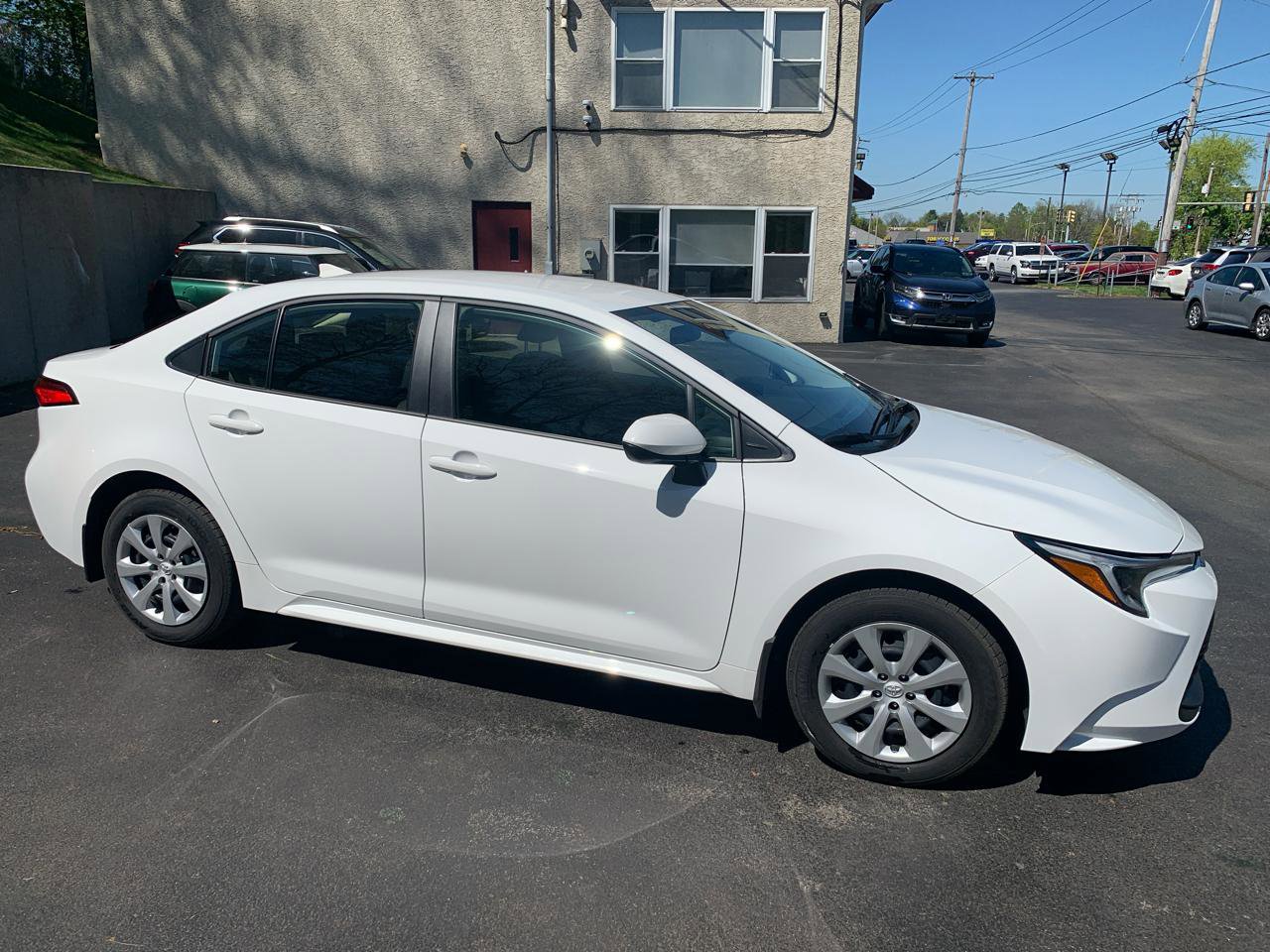 Used 2026 Toyota Corolla LE FWD image 6