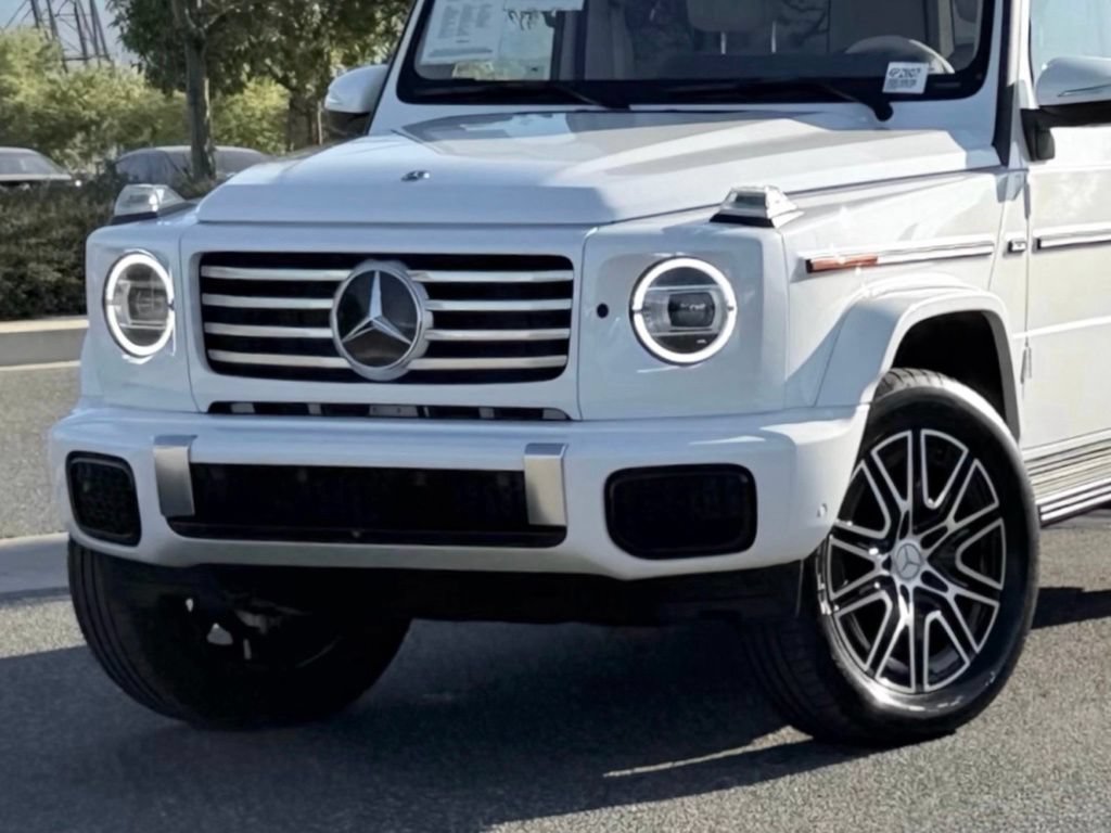 Used 2025 Mercedes-Benz G 580 w/ EQ Technology image 3