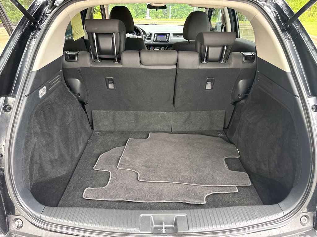 Used 2022 Honda HR-V LX image 32