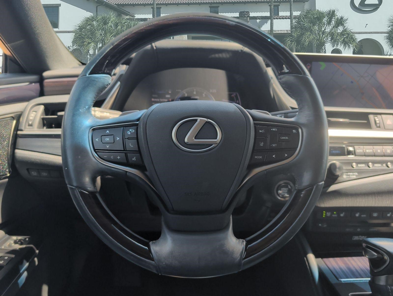 Certified 2020 Lexus ES 350 Ultra Luxury w/ Accessory Package 2 FWD image 13