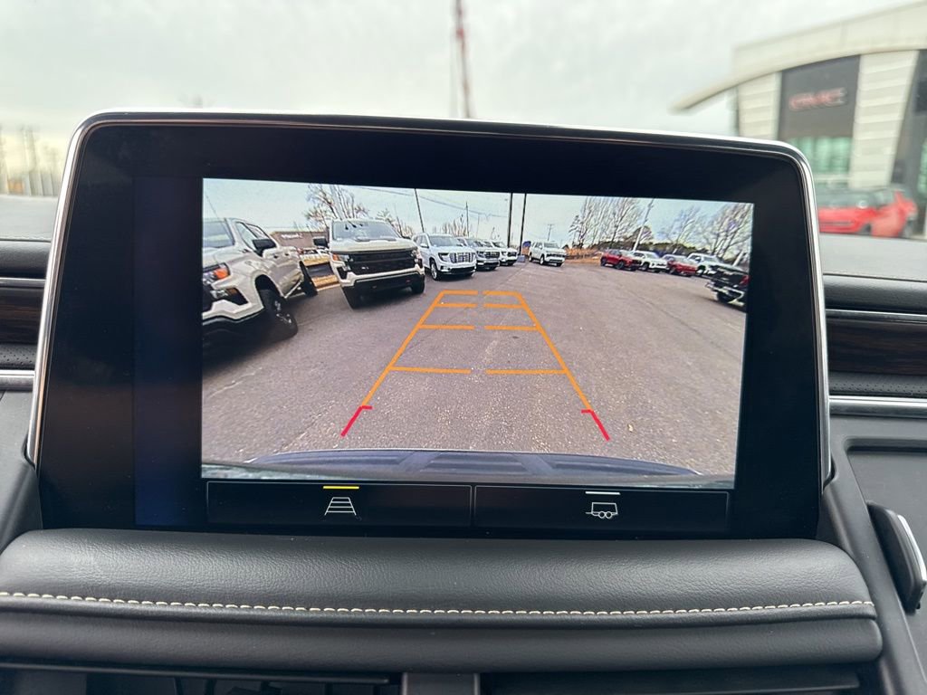 Used 2023 Chevrolet Suburban Premier image 23