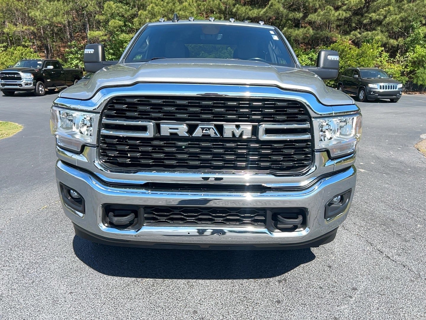 Used 2024 RAM 3500 Big Horn AWD/4WD image 2