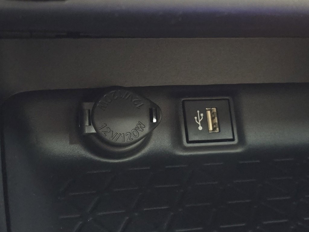 New 2025 Toyota RAV4 XLE image 30