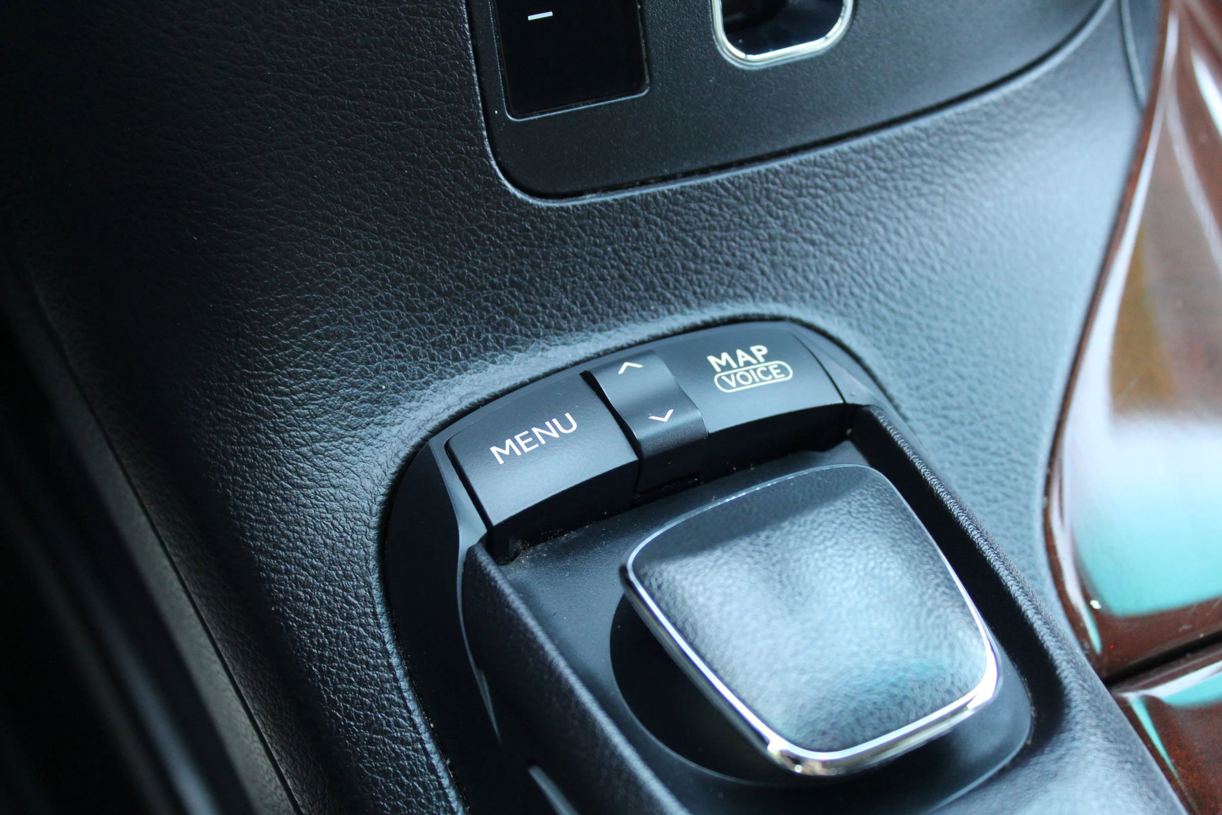 Used 2012 Lexus RX 450h AWD w/ Premium Pkg image 34