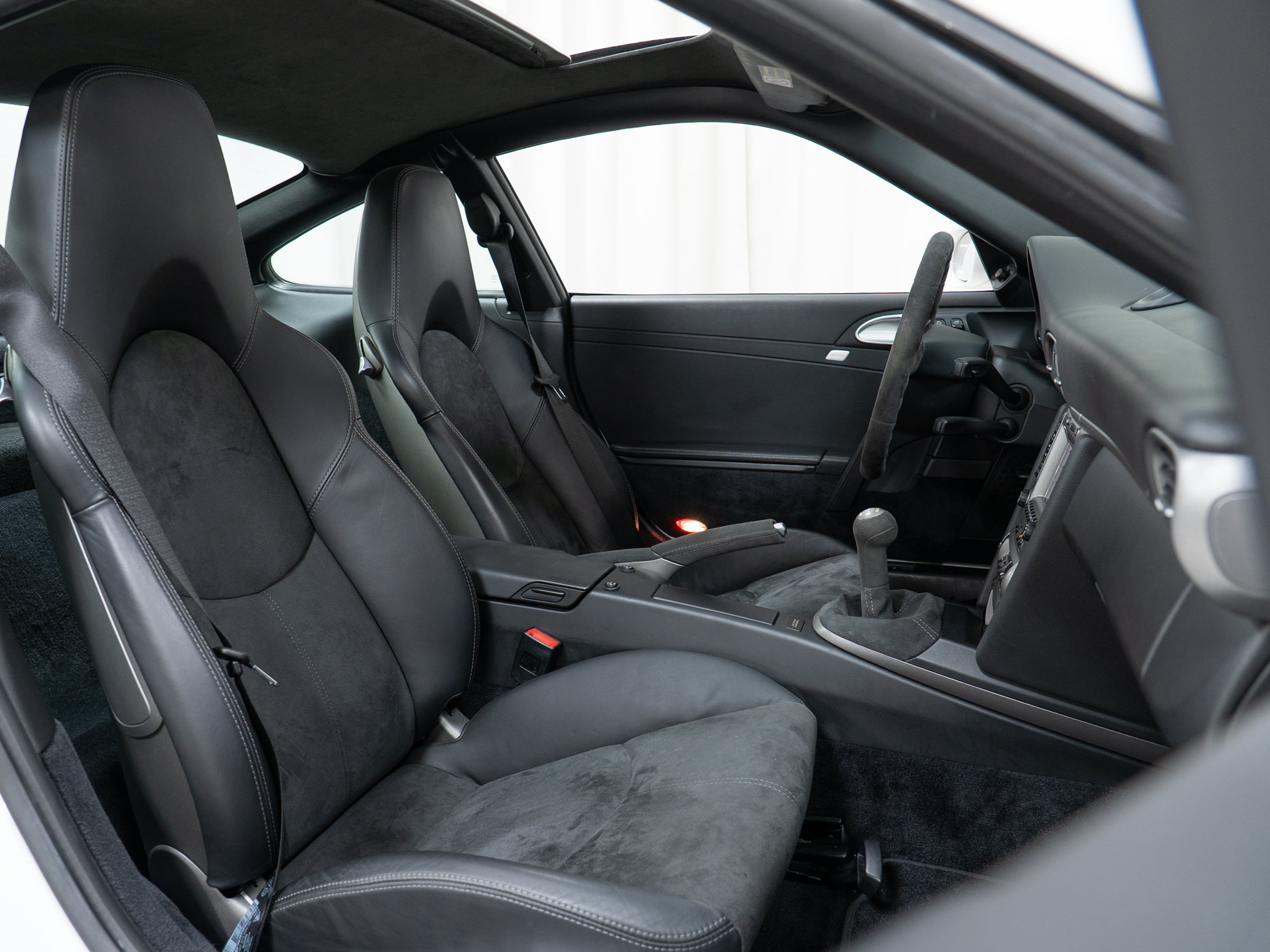 Used 2007 Porsche 911 GT3 RWD image 34