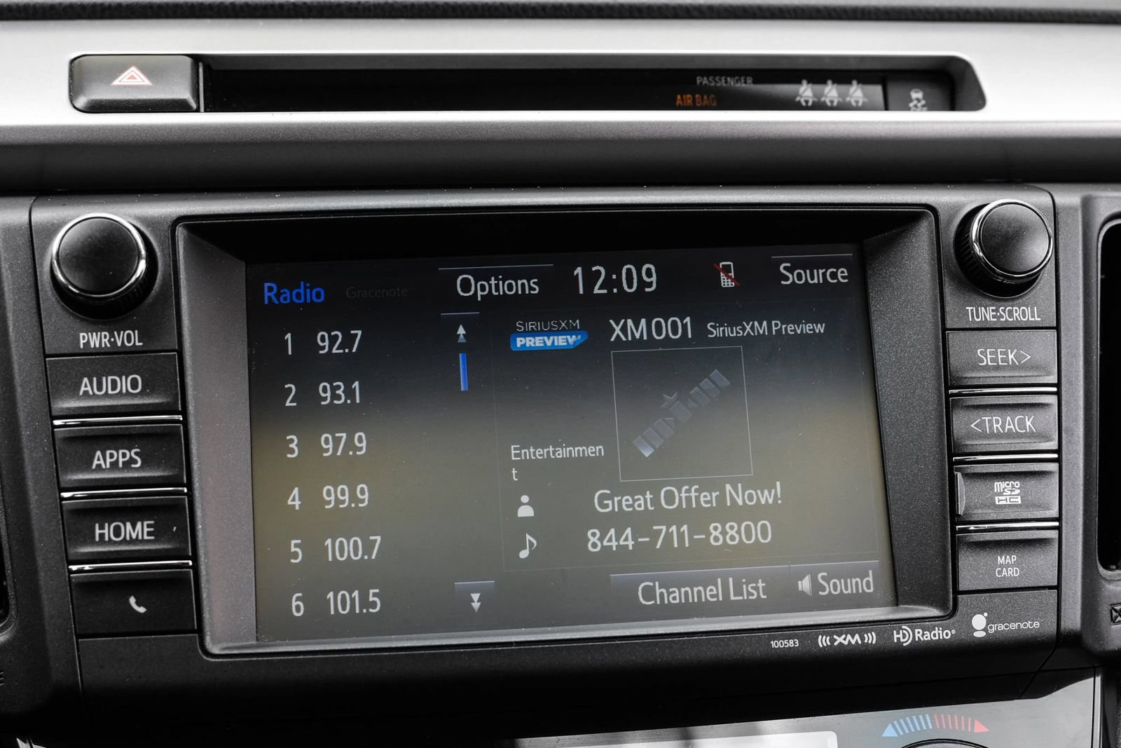 Used 2017 Toyota RAV4 Limited FWD image 30
