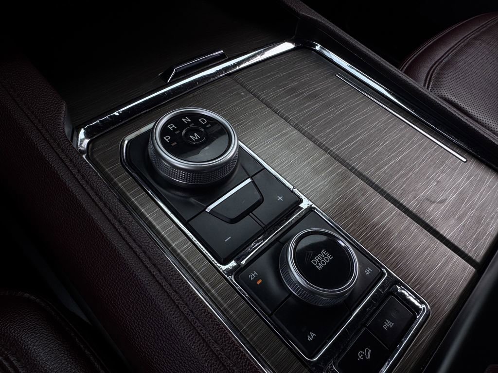 Used 2024 Ford Expedition Max Limited image 20