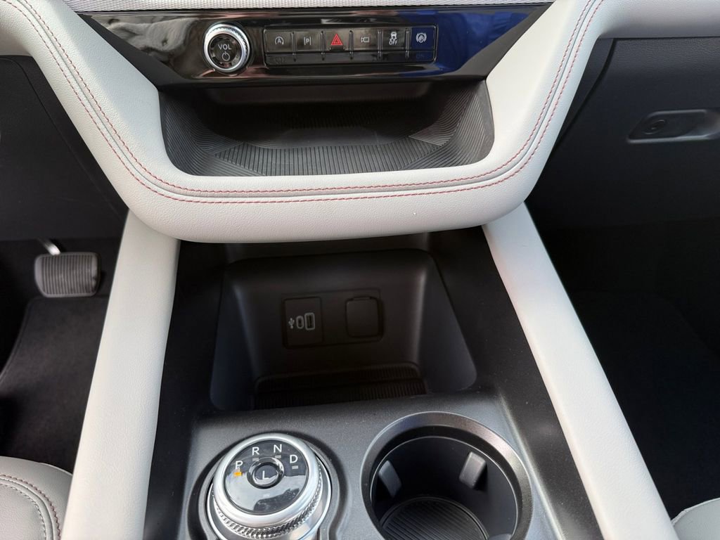 New 2026 Ford Explorer Active w/ Active Comfort Package image 22