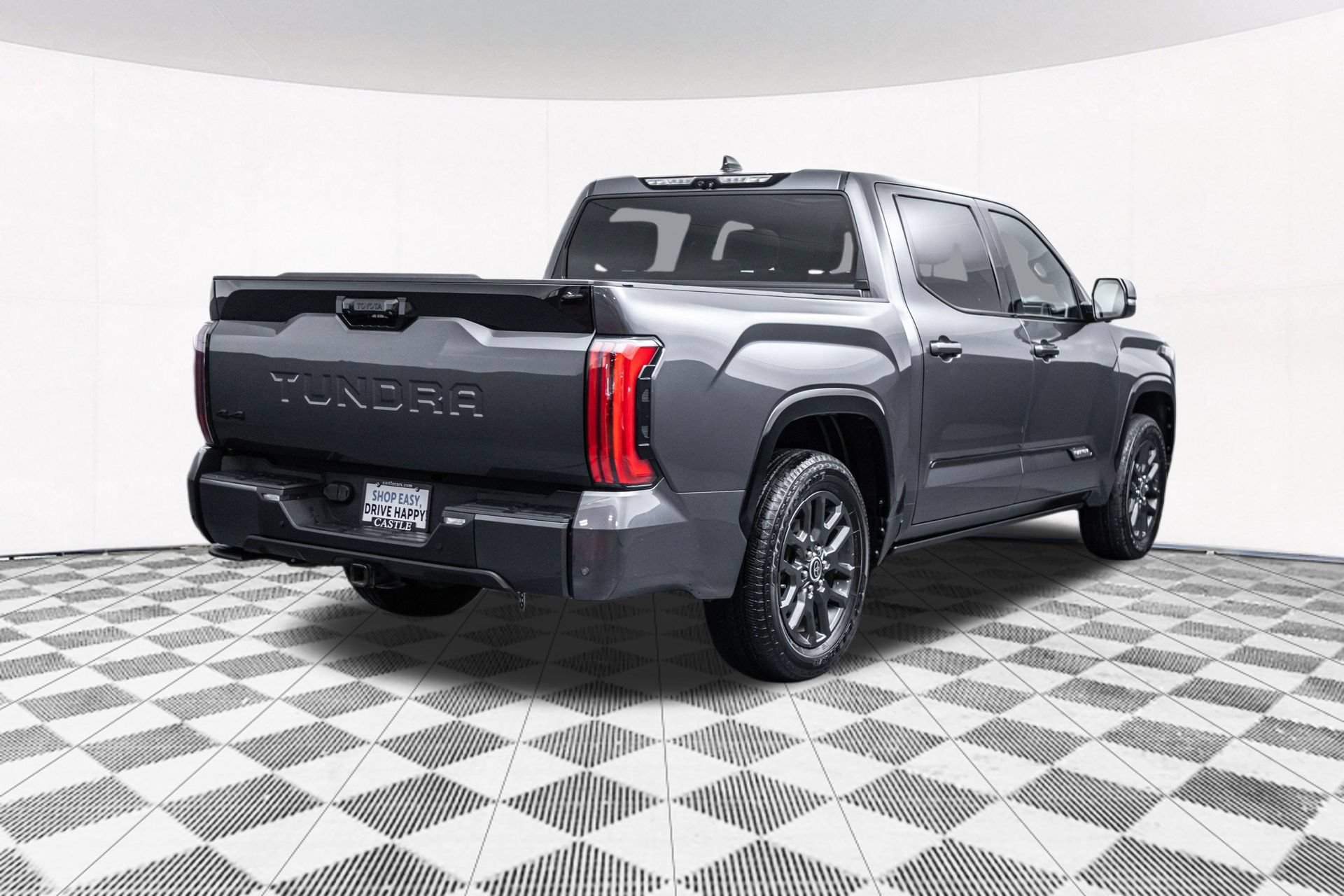Used 2022 Toyota Tundra Platinum w/ Advanced Package AWD/4WD image 12