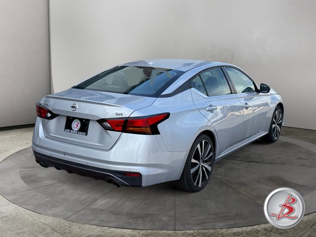 Used 2022 Nissan Altima 2.5 SR FWD image 4