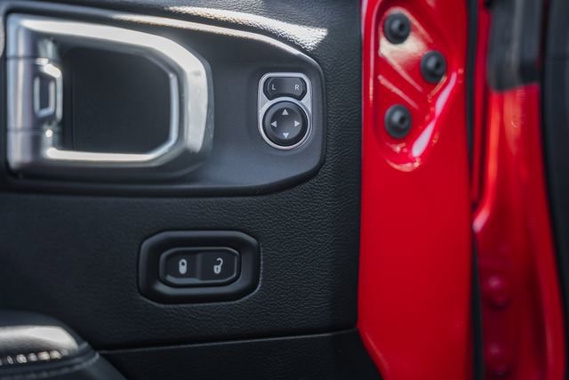 Used 2021 Jeep Wrangler Unlimited Sahara image 47