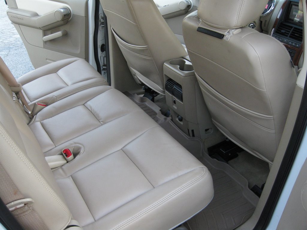 Used 2010 Ford Explorer Eddie Bauer AWD/4WD image 32