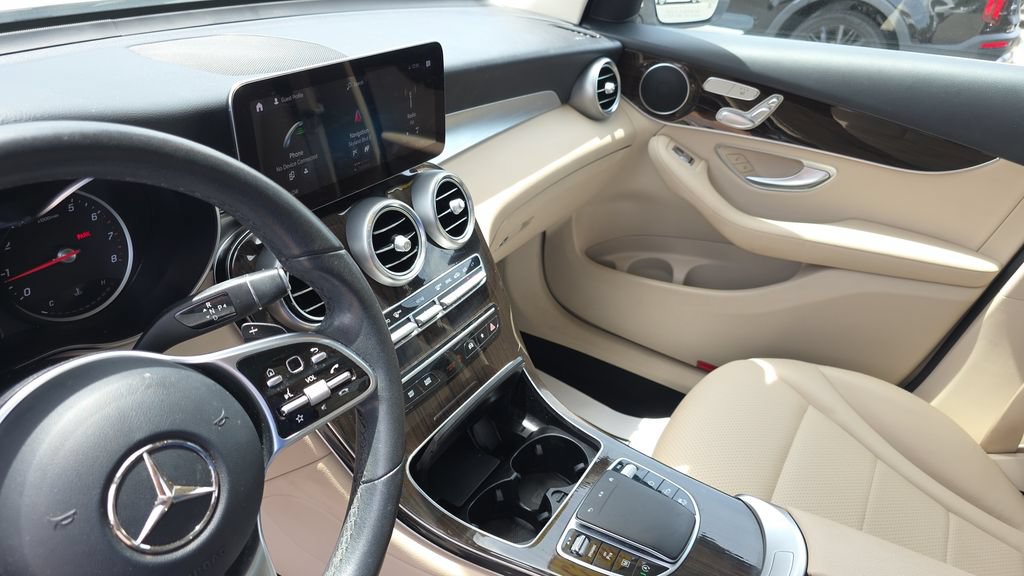 Used 2022 Mercedes-Benz GLC 300 image 21