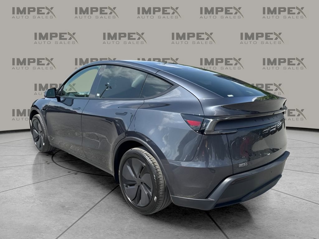 Used 2026 Tesla Model Y 2WD image 3