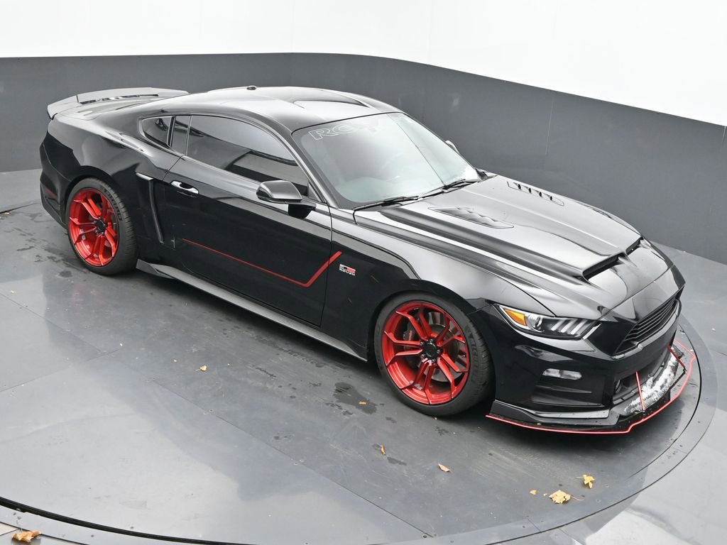 Used 2017 Ford Mustang GT Premium w/ GT Performance Package image 30