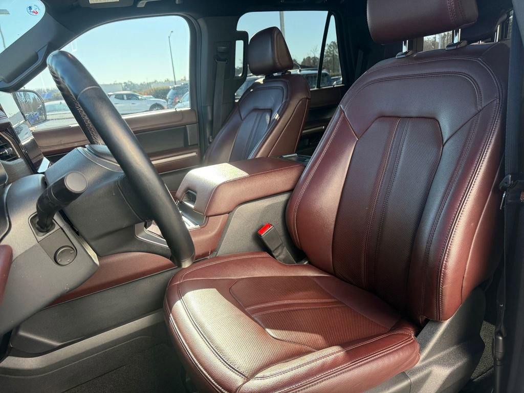 Used 2024 Ford Expedition Limited image 16