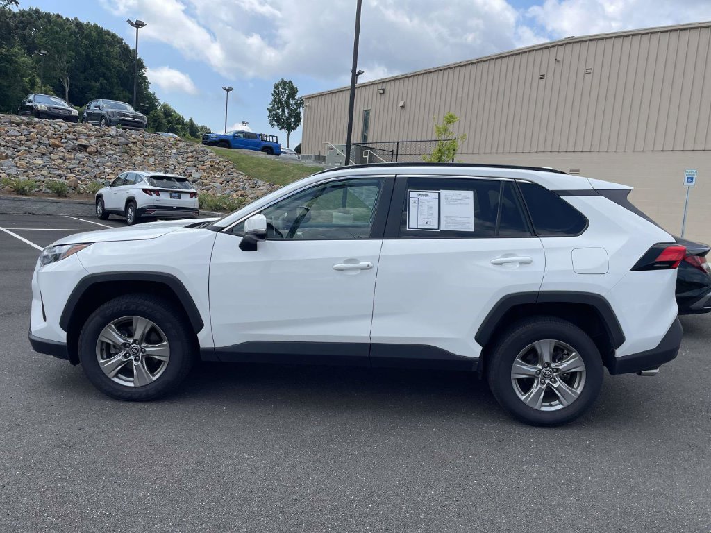 Certified 2024 Toyota RAV4 XLE FWD image 6