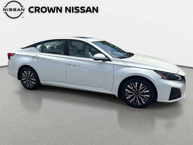 Certified 2024 Nissan Altima 2.5 SV w/ SV Premium Package FWD image 10