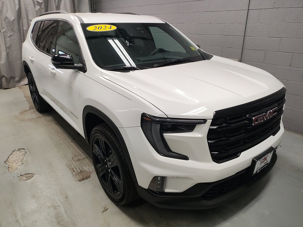 Used 2024 GMC Acadia Elevation w/ Black Edition image 5