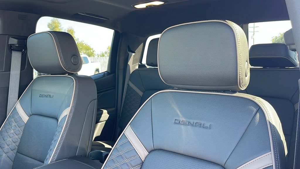 New 2026 GMC Canyon Denali AWD/4WD image 12