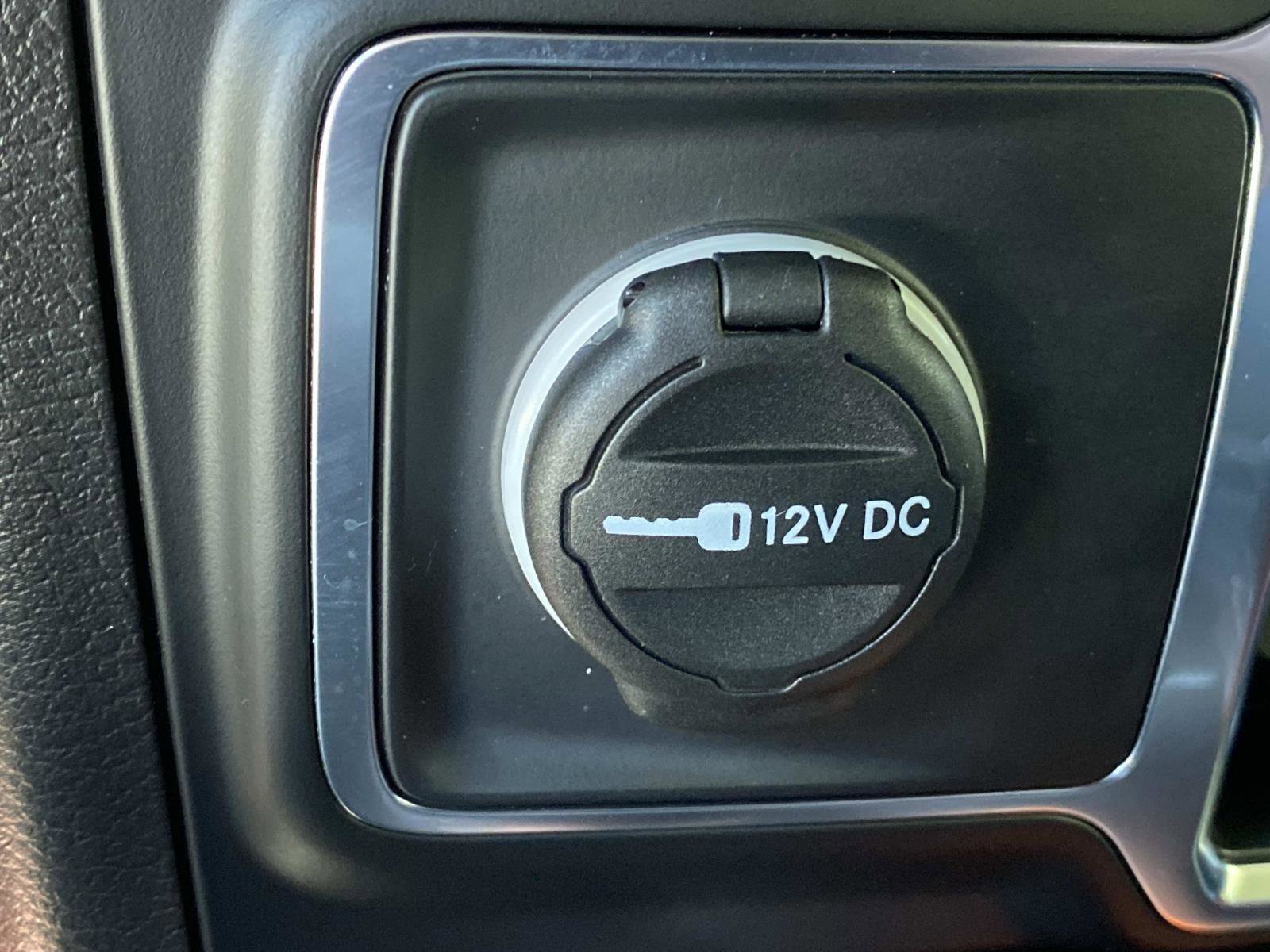 Used 2023 Jeep Wrangler Sahara w/ Cold Weather Group image 32